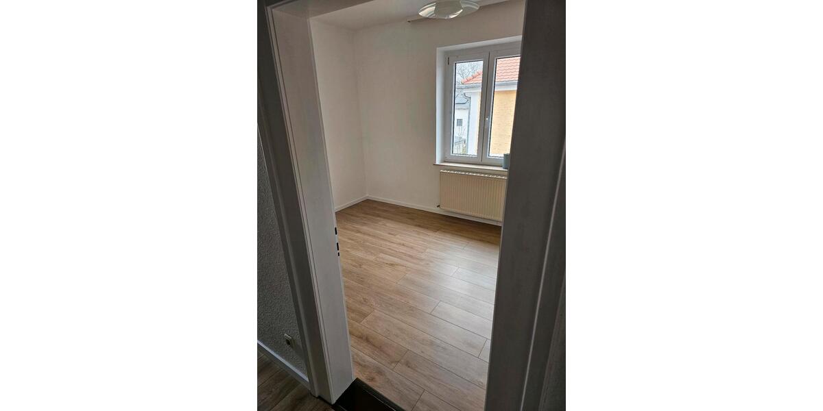 Etagenwohnung Neunburg vorm Wald - 4 Zimmer, 125 m&sup2;, 750&euro; | Angebot:26097049