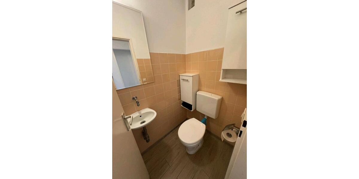 Etagenwohnung Singen (Hohentwiel) - 1 Zimmer, 16 m&sup2;, 400&euro; | Angebot:26041278