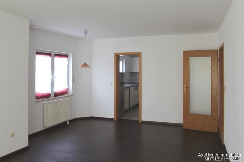 Erdgeschoßwohnung Sulzfeld - 3 Zimmer, 71 m&sup2;, 800&euro; | Angebot:26563798