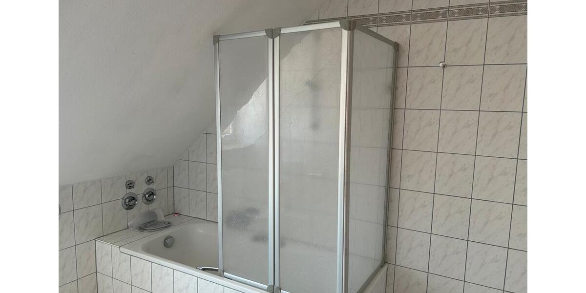 Dachgeschoßwohnung Gunzenhausen - 2 Zimmer, 64 m&sup2;, 725&euro; | Angebot:25992298