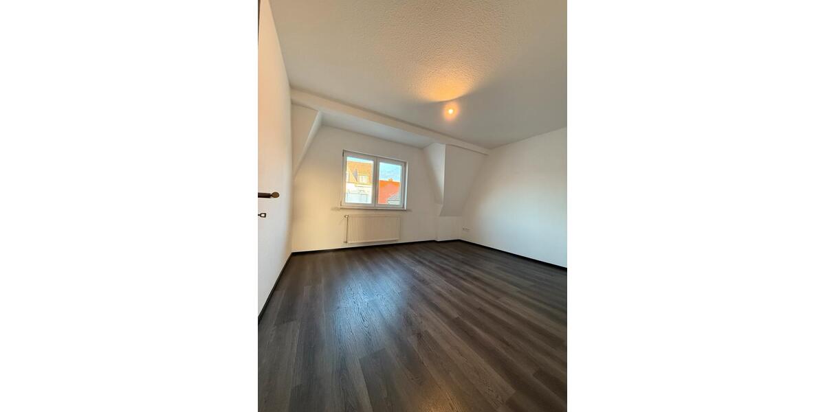 Dachgeschoßwohnung Werl - 4 Zimmer, 125 m&sup2;, 1.200&euro; | Angebot:26538368