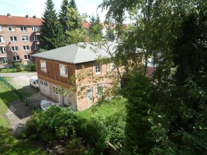 HH-BERGEDORF, Nähe S-Bahnhelle, gepflegte 2,5 Zi.-Whg60m², EBK, Balkon, Dielenboden € 860,- inkl. zzgl. Hzg. 2 zimmer