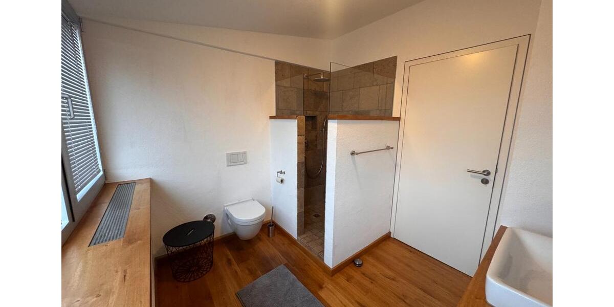 Dachgeschoßwohnung Aschaffenburg Damm - 1 Zimmer, 33 m&sup2;, 820&euro; | Angebot:24361577