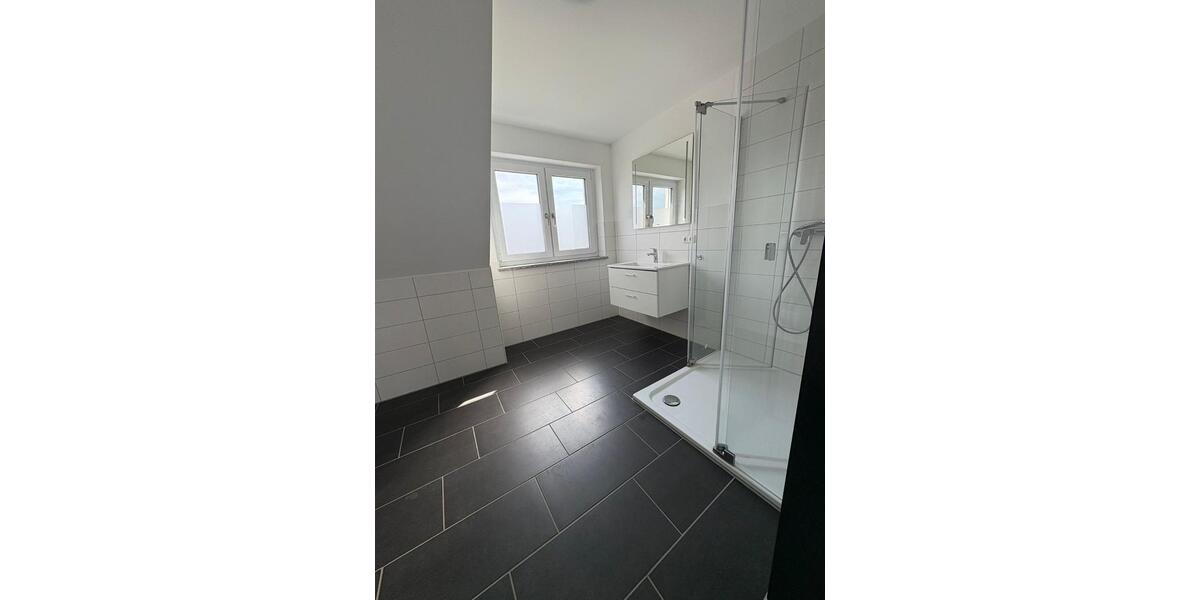 Dachgeschoßwohnung Donauwörth - 3 Zimmer, 90 m&sup2;, 1.037&euro; | Angebot:24660669