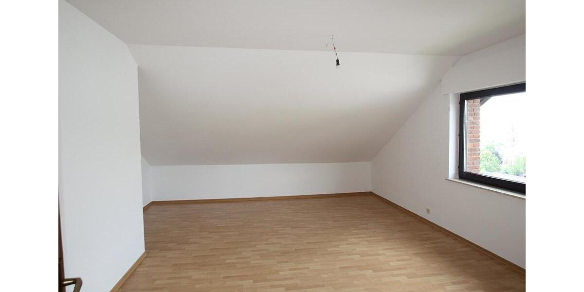Mehrfamilienhaus, Wohnhaus Euskirchen Dom-Esch - 5 Zimmer, 170 m&sup2;, 1.490&euro; | Angebot:26275133