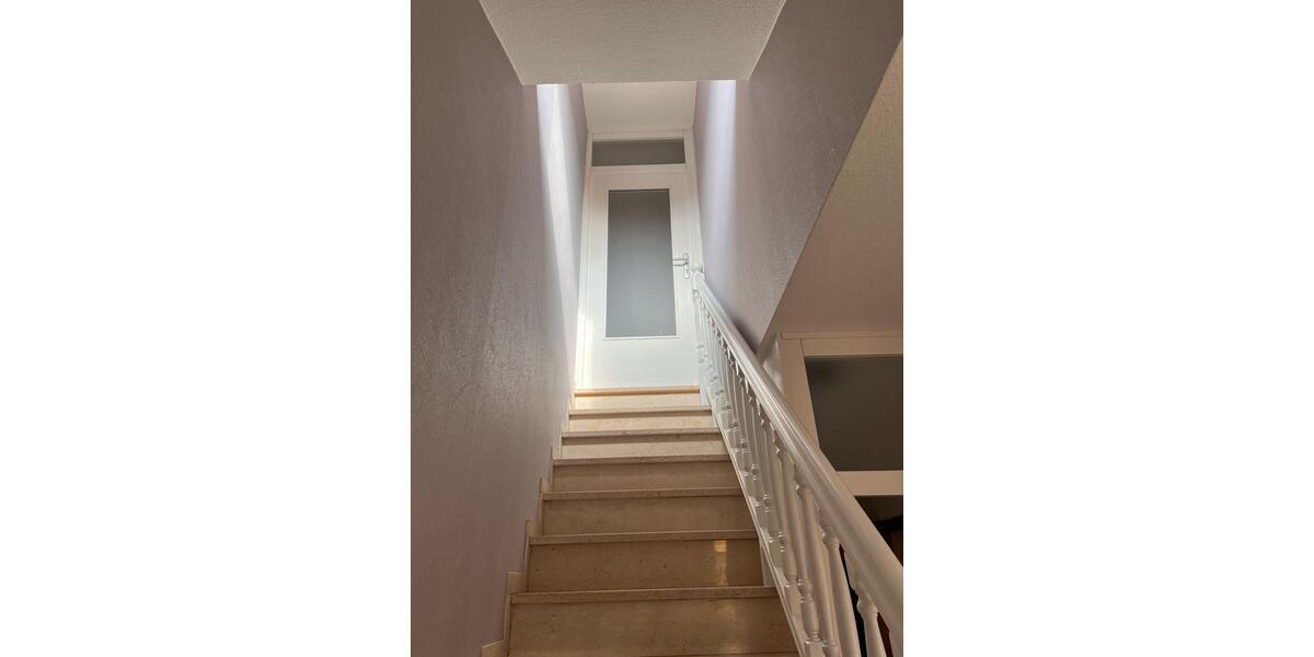 Dachgeschoßwohnung Lingen (Ems) - 3 Zimmer, 84 m&sup2;, 865&euro; | Angebot:26615506