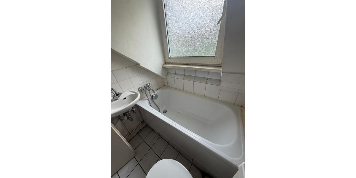 Dachgeschoßwohnung Duisburg Beeck - 2 Zimmer, 39 m&sup2;, 580&euro; | Angebot:26538295