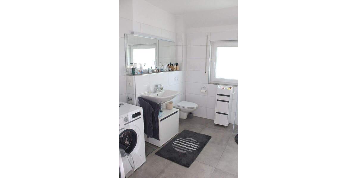 Etagenwohnung Erlangen Burgberg - 3 Zimmer, 107 m&sup2;, 1.470&euro; | Angebot:24723424