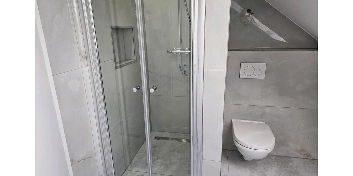 Dachgeschoßwohnung Gronau (Westfahlen) - 3 Zimmer, 110 m&sup2;, 1.200&euro; | Angebot:26426301