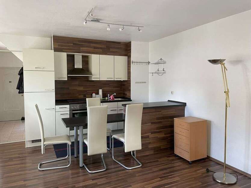 Wohnung zum Mieten in Halle 420 € 34.39 m²