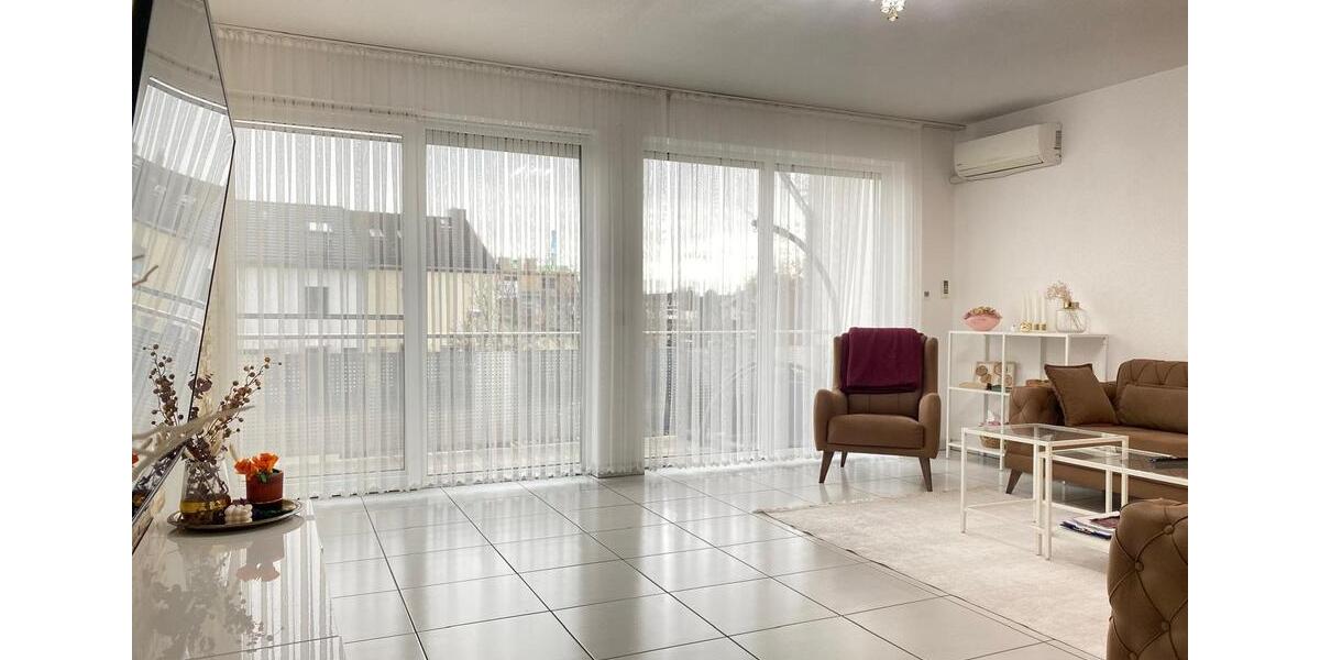 3-Zimmer-Wo. mit zwei Balkonen, Terrasse und Gartenanteil 3 zimmer