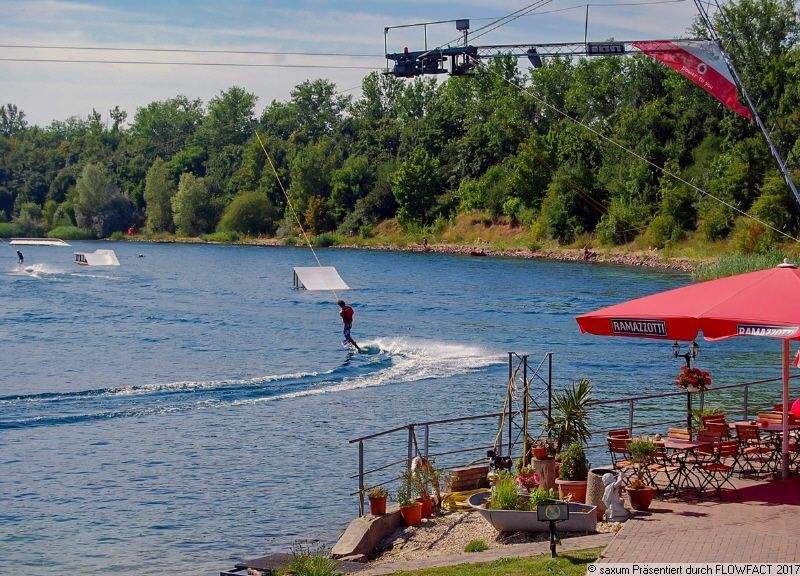 alles Neu mit Einbauküche, Aufzug + Balkon im Pfaffensteincarree 2 zimmer
