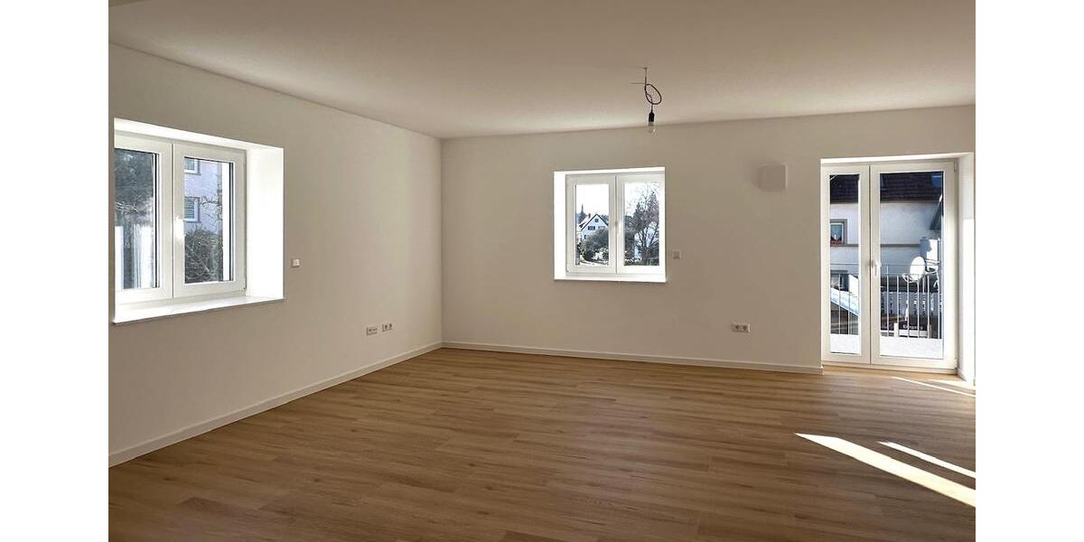 Etagenwohnung Bühl - 3 Zimmer, 80 m&sup2;, 1.200&euro; | Angebot:25340802