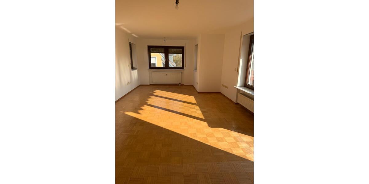 Erdgeschoßwohnung Regensburg Galgenberg - 3 Zimmer, 115 m&sup2;, 1.400&euro; | Angebot:25807311