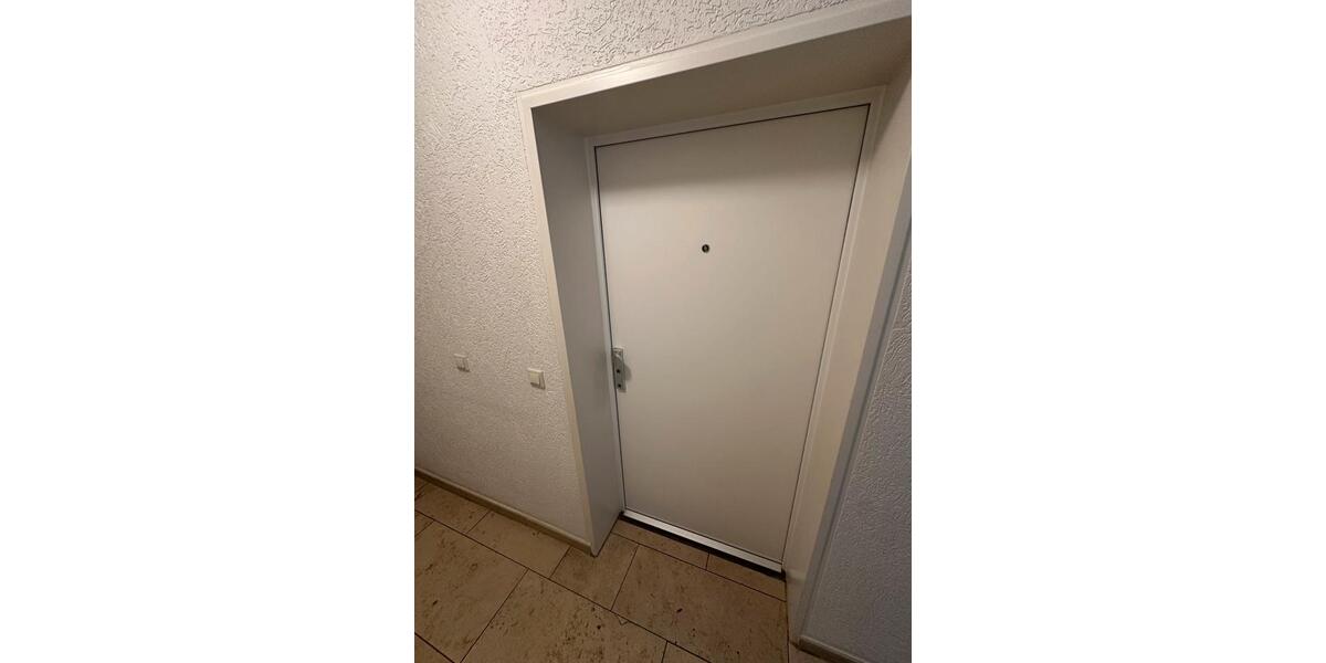 Etagenwohnung Solingen Aufderhöhe - 2 Zimmer, 72 m&sup2;, 880&euro; | Angebot:26644897