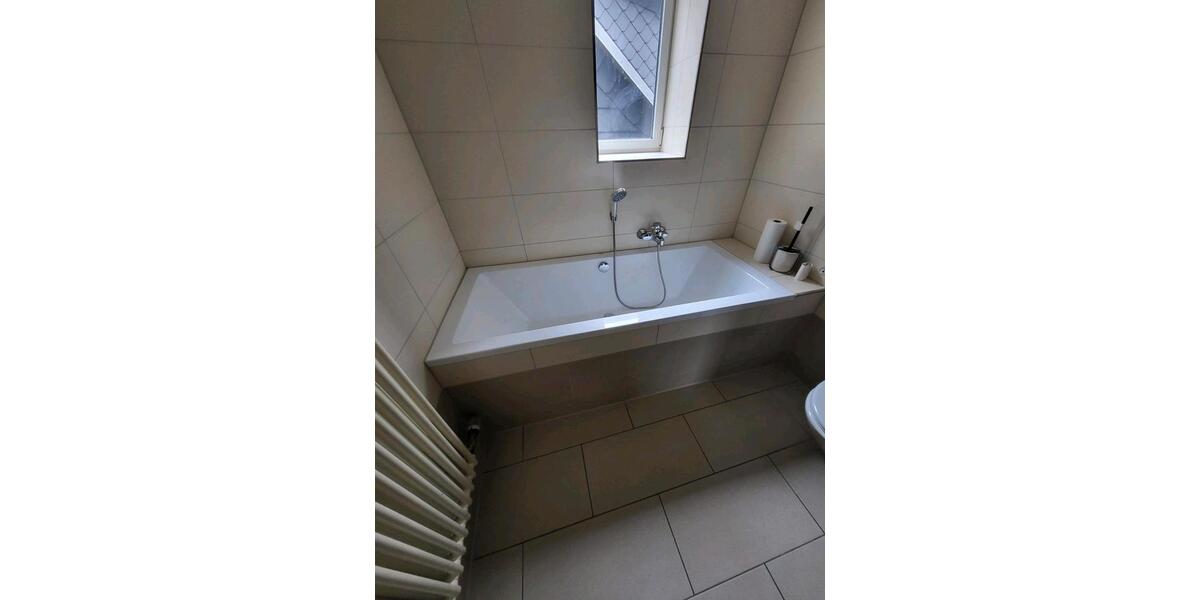 Etagenwohnung Neuhaus am Rennweg - 2 Zimmer, 60 m&sup2;, 570&euro; | Angebot:26670705