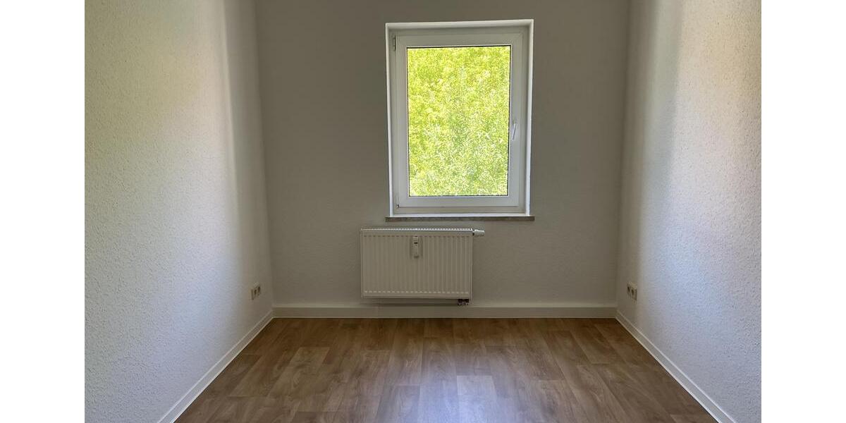 Etagenwohnung Borna - 3 Zimmer, 64 m&sup2;, 390&euro; | Angebot:24527580