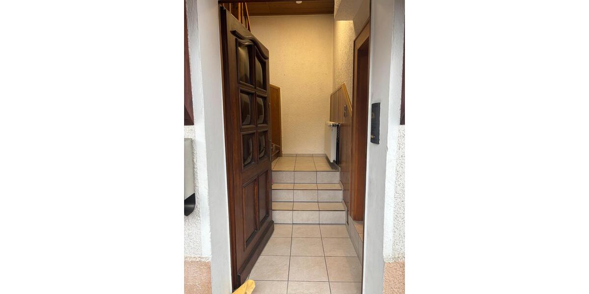 Etagenwohnung Dortmund Hombruch - 3 Zimmer, 120 m&sup2;, 1.000&euro; | Angebot:25195550