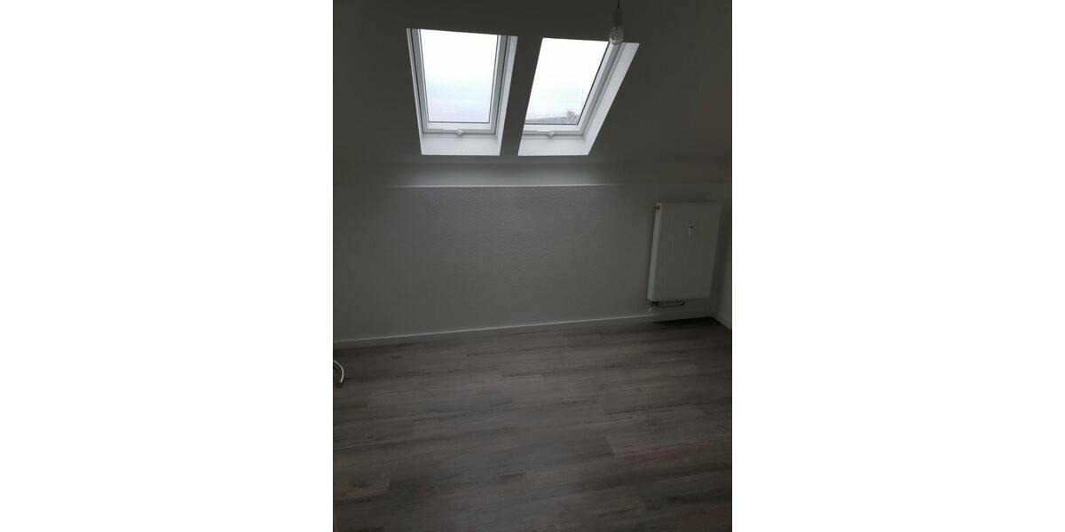 Dachgeschoßwohnung Bückeburg - 1 Zimmer, 79 m&sup2;, 690&euro; | Angebot:26522390