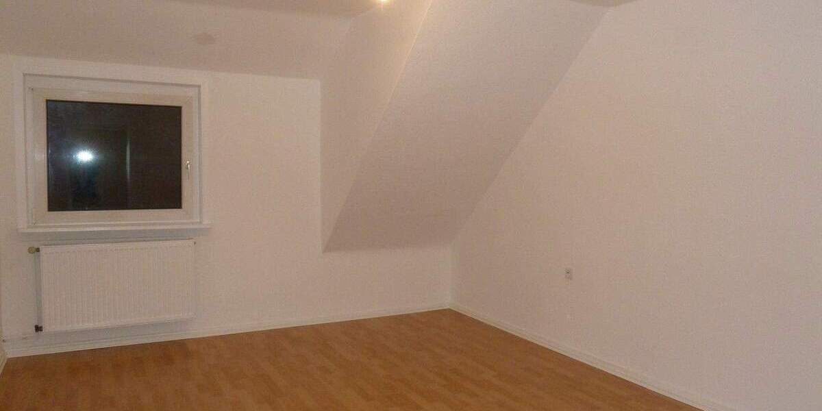 Etagenwohnung Hameln Nordstadt - 3 Zimmer, 81 m&sup2;, 735&euro; | Angebot:24711901