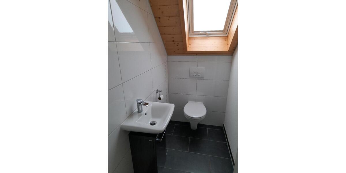 Dachgeschoßwohnung Bad Königshofen im Grabfeld - 6 Zimmer, 124 m&sup2;, 900&euro; | Angebot:26199518