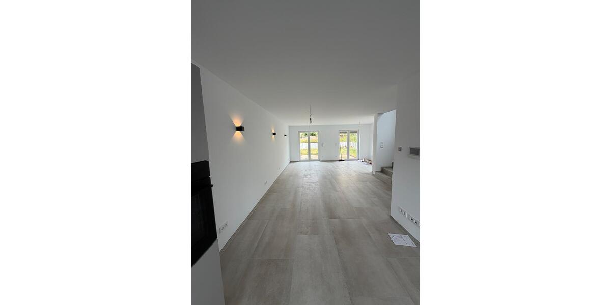 Doppelhaushälfte Perl - 3 Zimmer, 95 m&sup2;, 1.850&euro; | Angebot:26624286