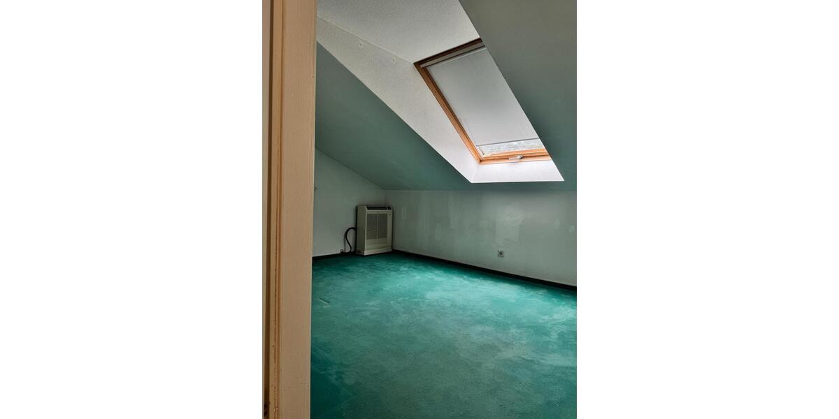 Dachgeschoßwohnung Dillingen (Saar) - 4 Zimmer, 76 m&sup2;, 650&euro; | Angebot:26443035