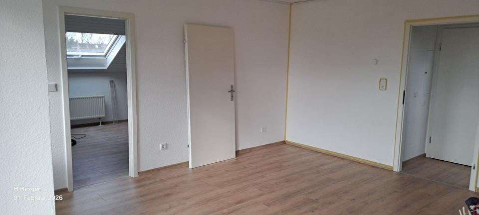 Dachgeschoßwohnung Korschenbroich - 2 Zimmer, 50 m&sup2;, 450&euro; | Angebot:24749981