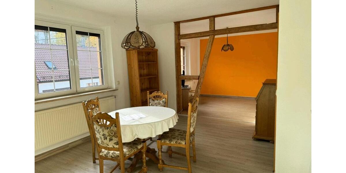 Maisonette-Wohnung in EFH mit Garten u. Nebengebäude 4 zimmer