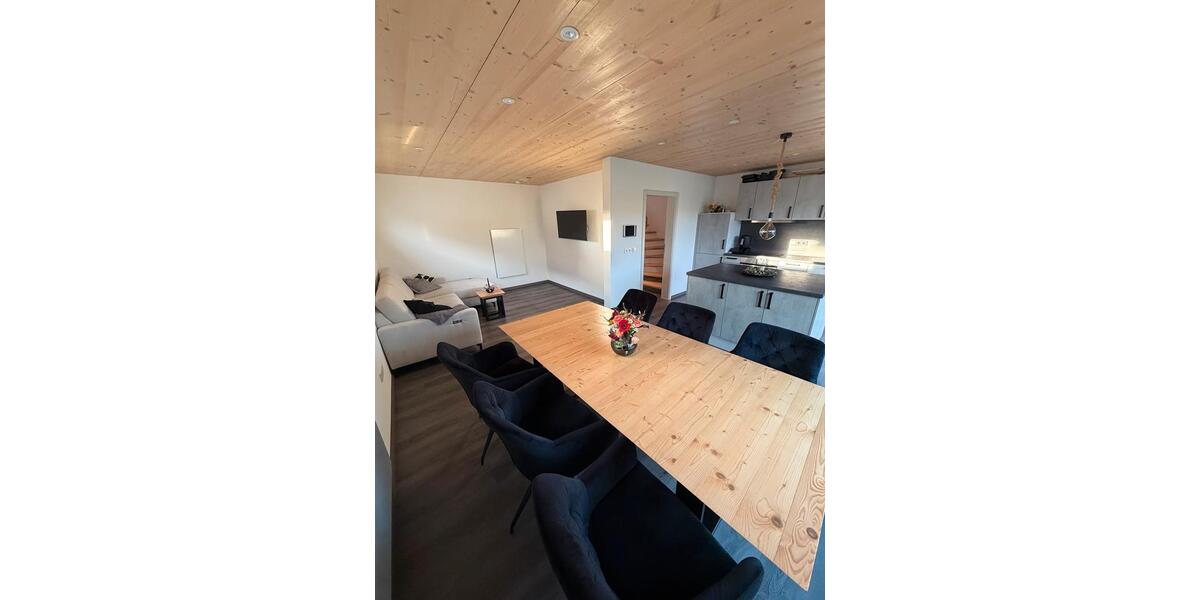 Einfamilienhaus Hoßkirch - 2 Zimmer, 72 m&sup2;, 1.200&euro; | Angebot:26698142