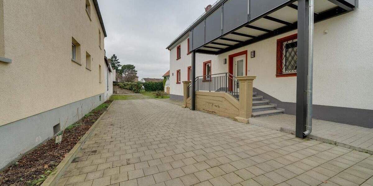 Etagenwohnung Grafenrheinfeld - 4 Zimmer, 132 m&sup2;, 1.195&euro; | Angebot:24407770