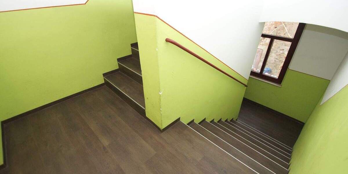 Etagenwohnung Altenburg Südost - 2 Zimmer, 64 m&sup2;, 384&euro; | Angebot:25997777