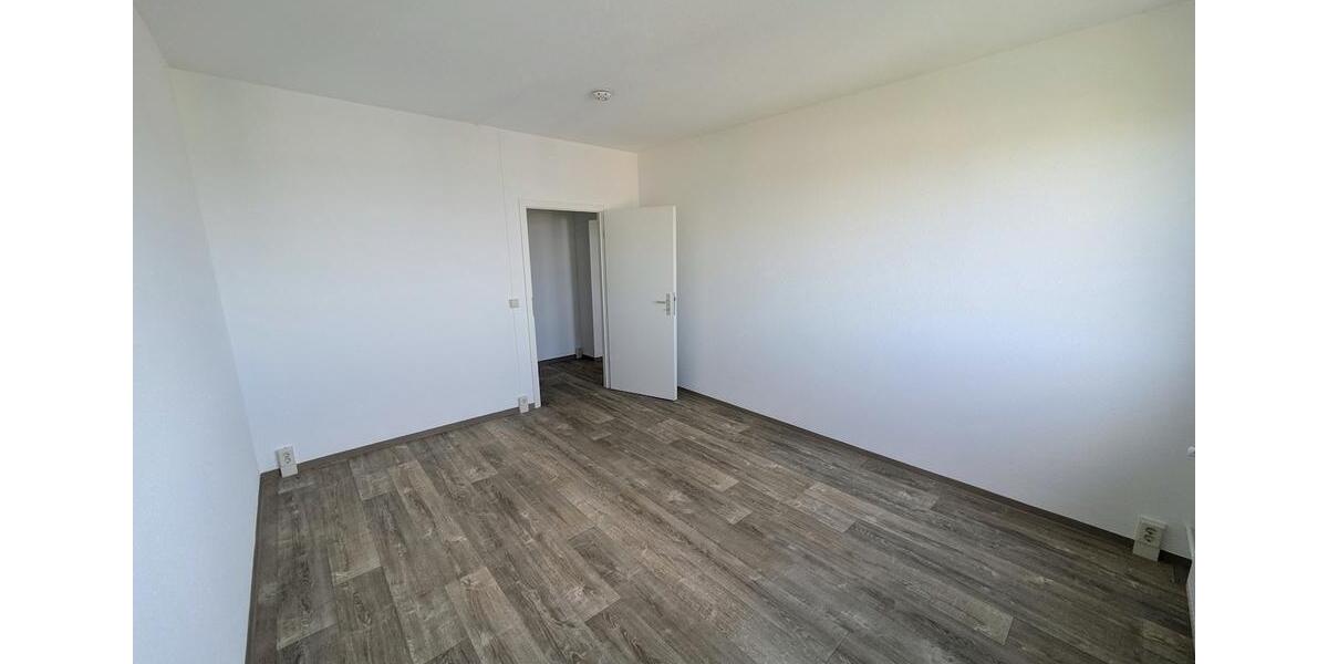 Etagenwohnung Limbach-Oberfrohna Oberfrohna - 2 Zimmer, 62 m&sup2;, 331&euro; | Angebot:26681019