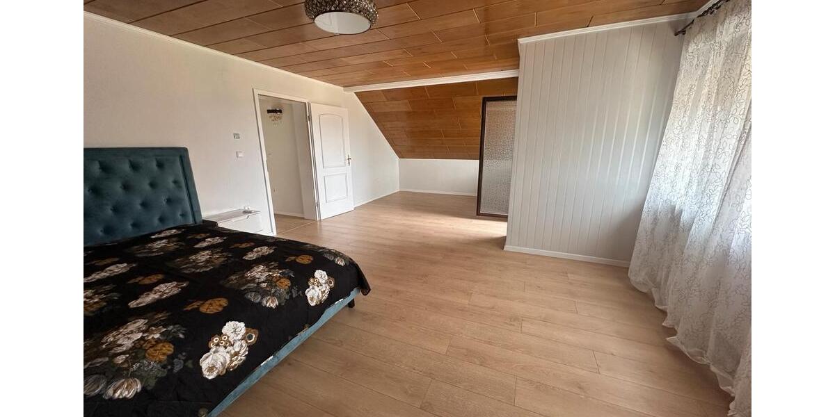 Etagenwohnung Stutensee - 4 Zimmer, 98 m&sup2;, 1.550&euro; | Angebot:24563587