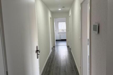 Wohnung Schwaikheim - 3 Zimmer, 80 m&sup2;, 1.300&euro; | Angebot:24551496