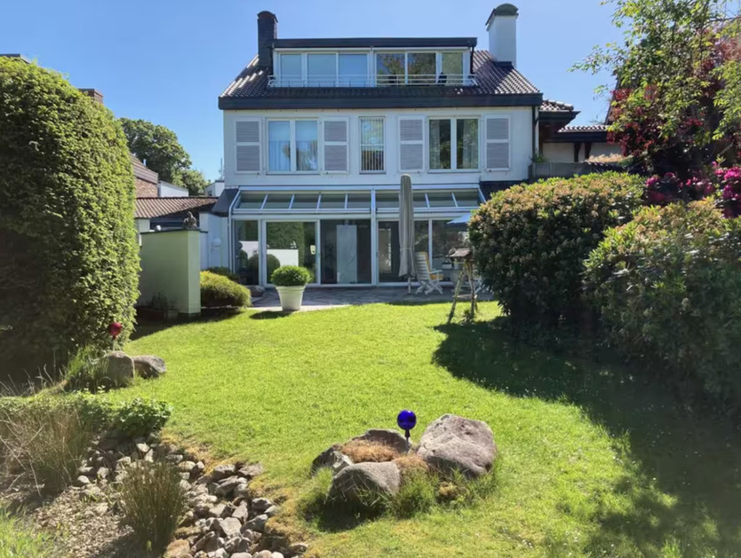 Luxushaus mit 240 m², Garten & Gym – 1 Jahr zur Miete, voll möbli
