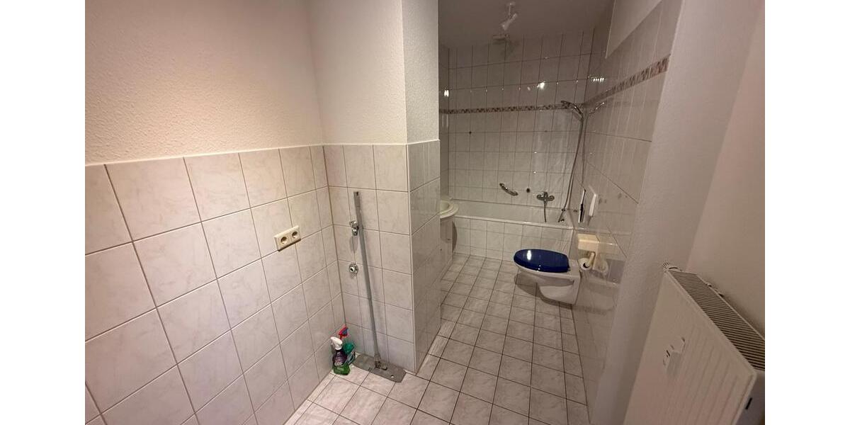 Etagenwohnung Greiz - 2 Zimmer, 60 m&sup2;, 318&euro; | Angebot:26070755