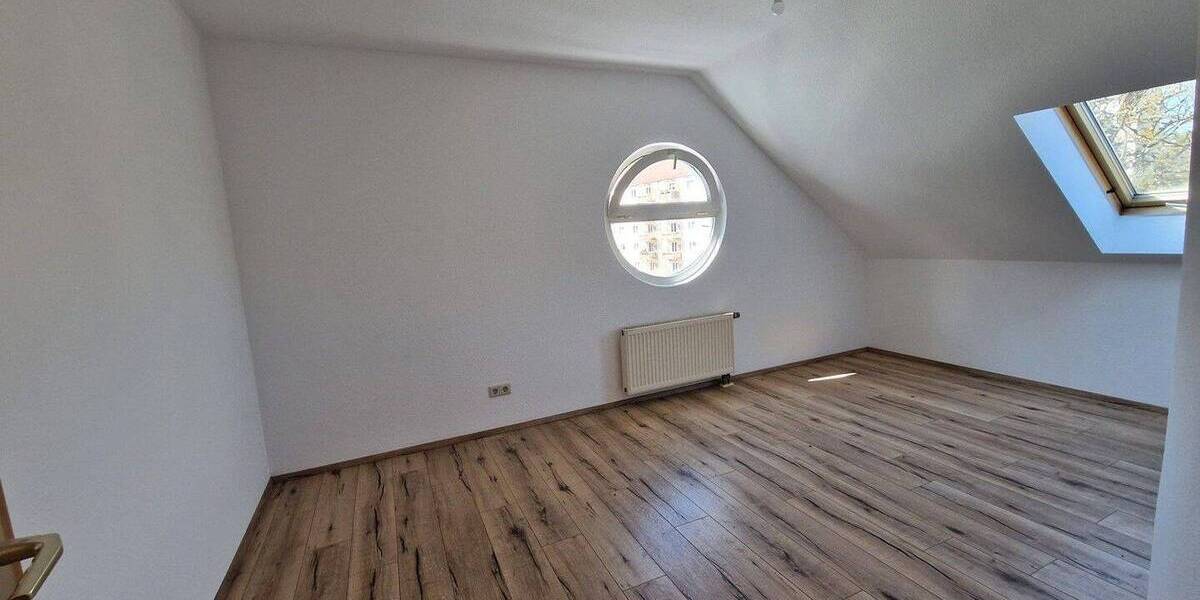 Etagenwohnung Sebnitz - 4 Zimmer, 99 m&sup2;, 550&euro; | Angebot:26618197
