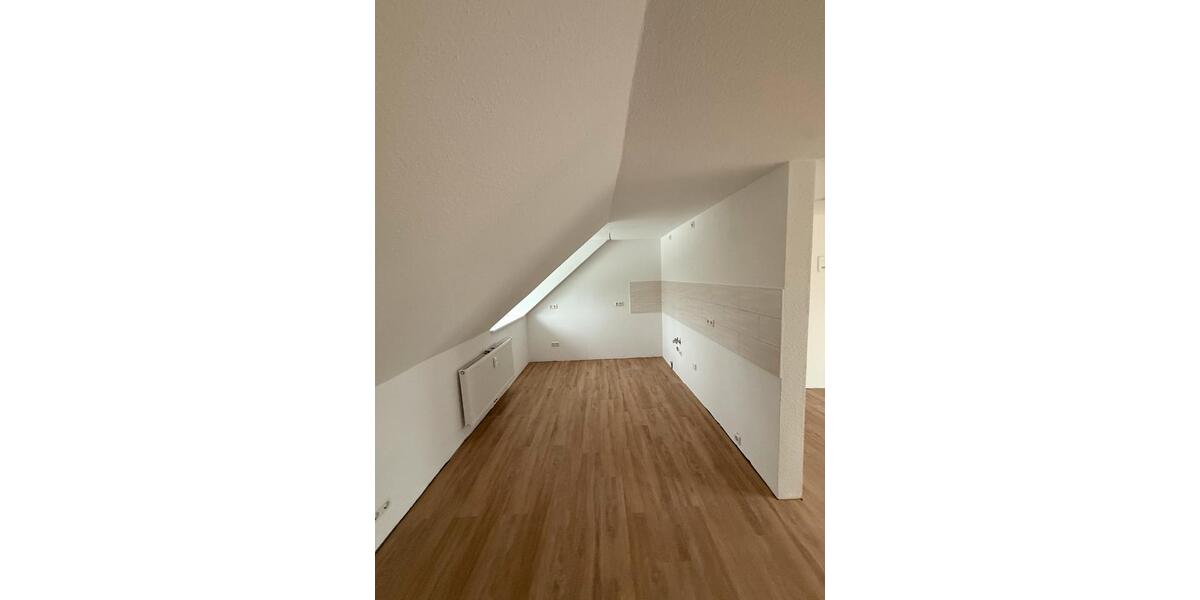 Dachgeschoßwohnung Cadenberge - 2 Zimmer, 51 m&sup2;, 370&euro; | Angebot:24354043