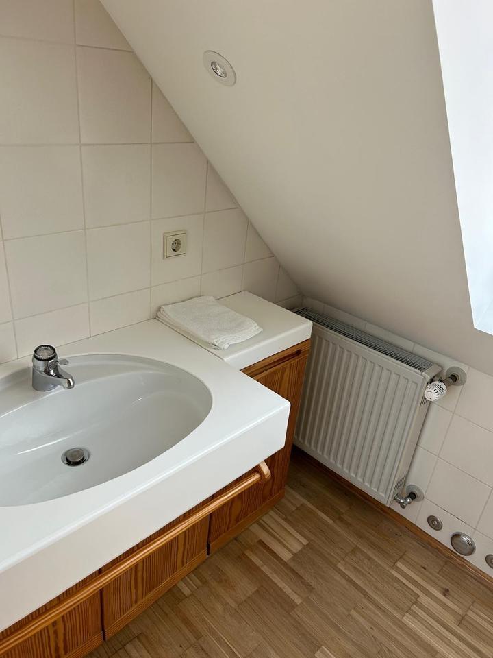 1-Zimmer-DG nahe der Altstadt - frisch renoviert