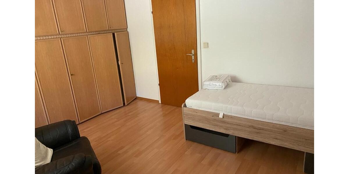 Wohnen auf Zeit Bad Dürrheim - 1 Zimmer, 100 m&sup2;, 270&euro; | Angebot:25982082