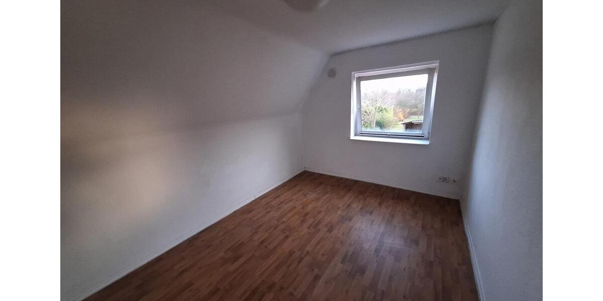 Etagenwohnung Zeven - 3 Zimmer, 15 m&sup2;, 400&euro; | Angebot:26047001