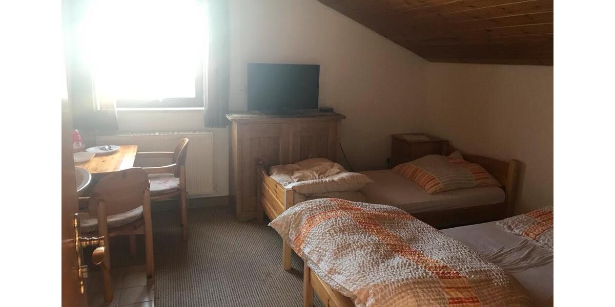 Etagenwohnung Oberaurach - 1 Zimmer, 25 m&sup2;, 400&euro; | Angebot:26136122