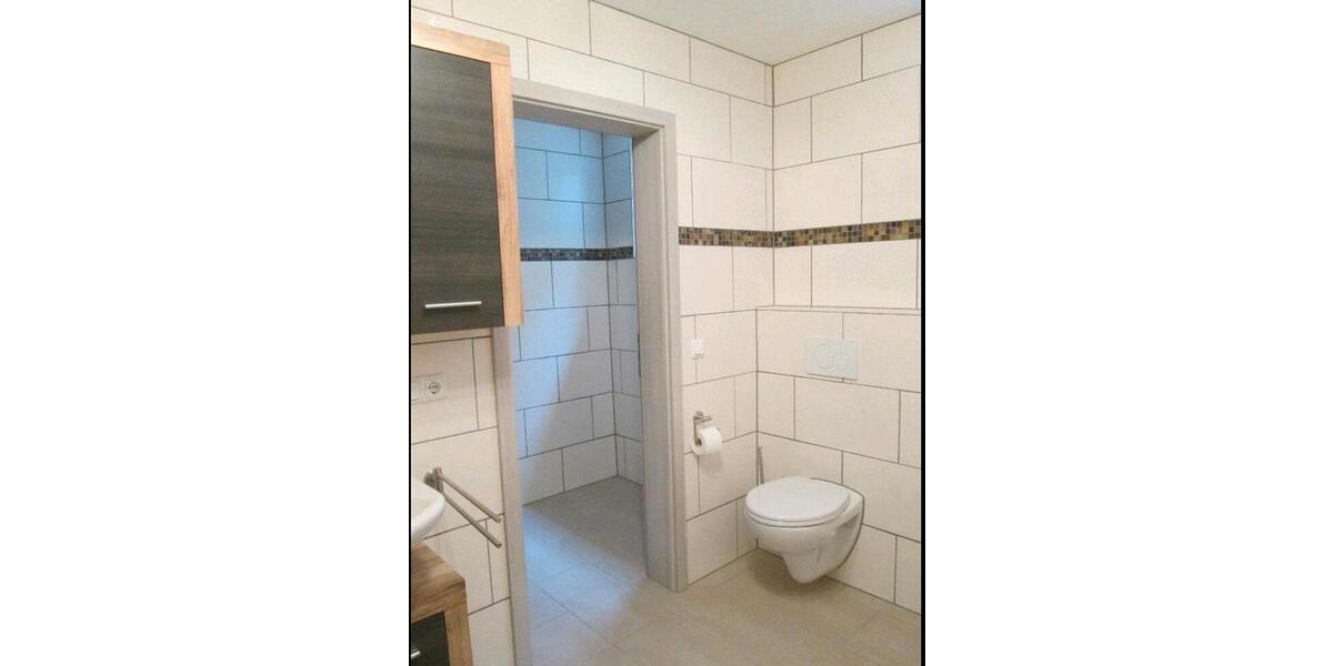 Schöne 3 Zimmer Wohnung mit EBK, grosse Terrasse, Balkon 3 zimmer