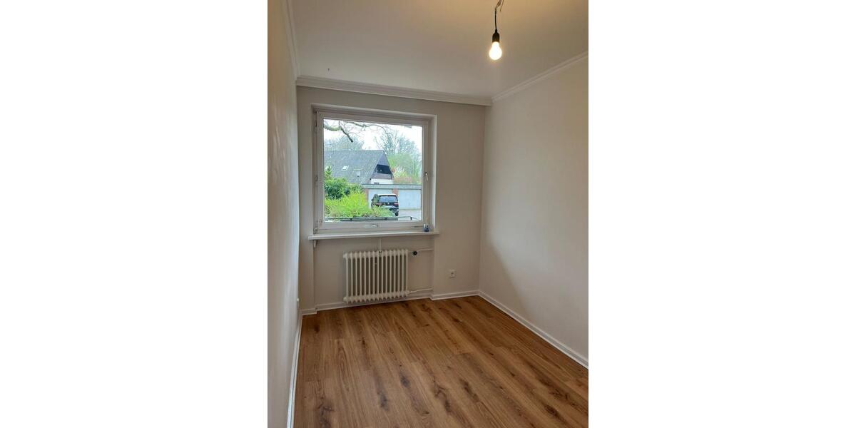 Erdgeschoßwohnung Hamburg Wandsbek - 4 Zimmer, 121 m&sup2;, 2.175&euro; | Angebot:26678163