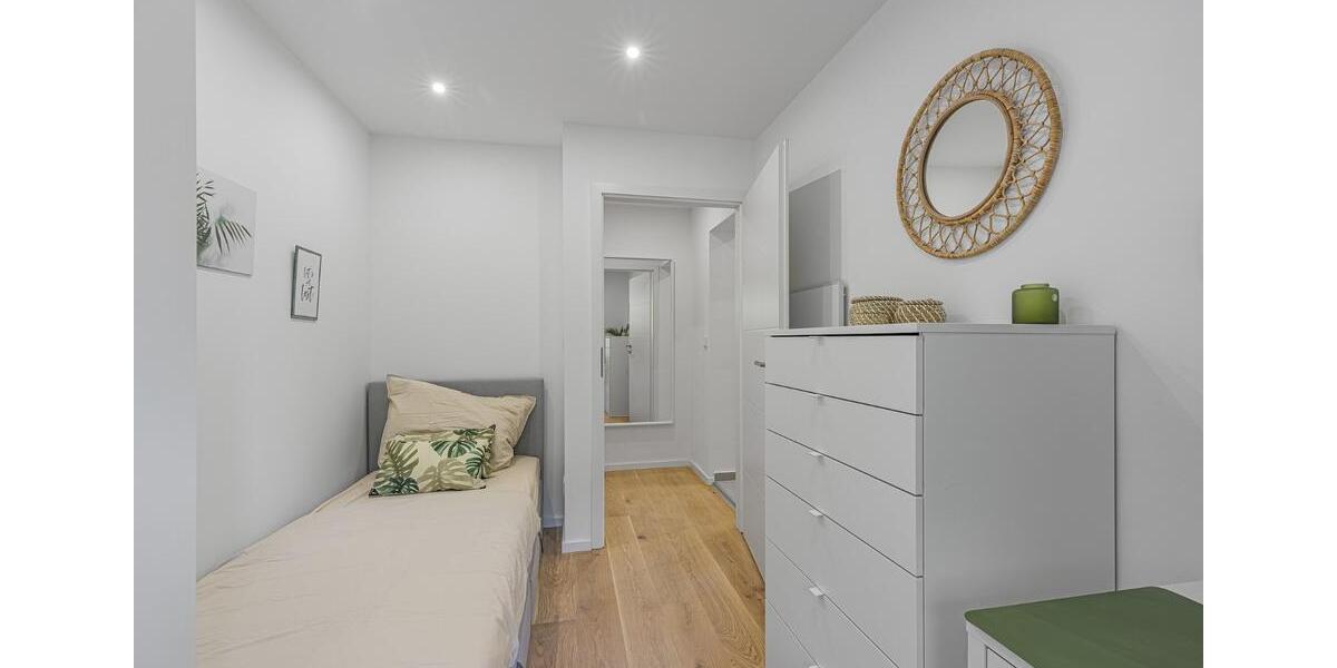 WG Zimmer mit Balkon München Streitbergstraße neu renoviert 1 zimmer