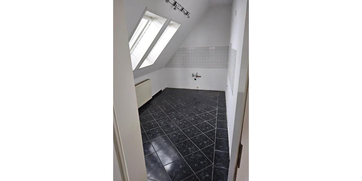 Helle 4-Zimmer-DG-Wohnung in Dingelstädt (130 m²) – sofort verfügbar 4 zimmer