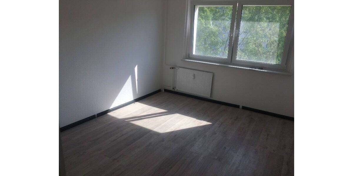 Etagenwohnung Brandenburg an der Havel Hohenstücken - 6 Zimmer, 123 m&sup2;, 860&euro; | Angebot:26064541