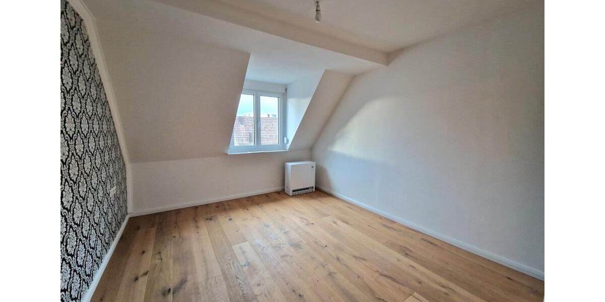Etagenwohnung Leonberg - 4 Zimmer, 75 m&sup2;, 1.200&euro; | Angebot:26496497