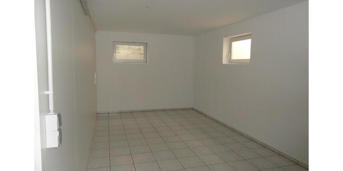 2-Zimmer-Wohnung (1. OG) in Graben mit Balkon und Garage 2 zimmer